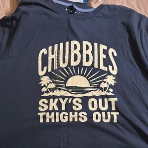 Chubbies Navy Tee with Cream Beach Graphic